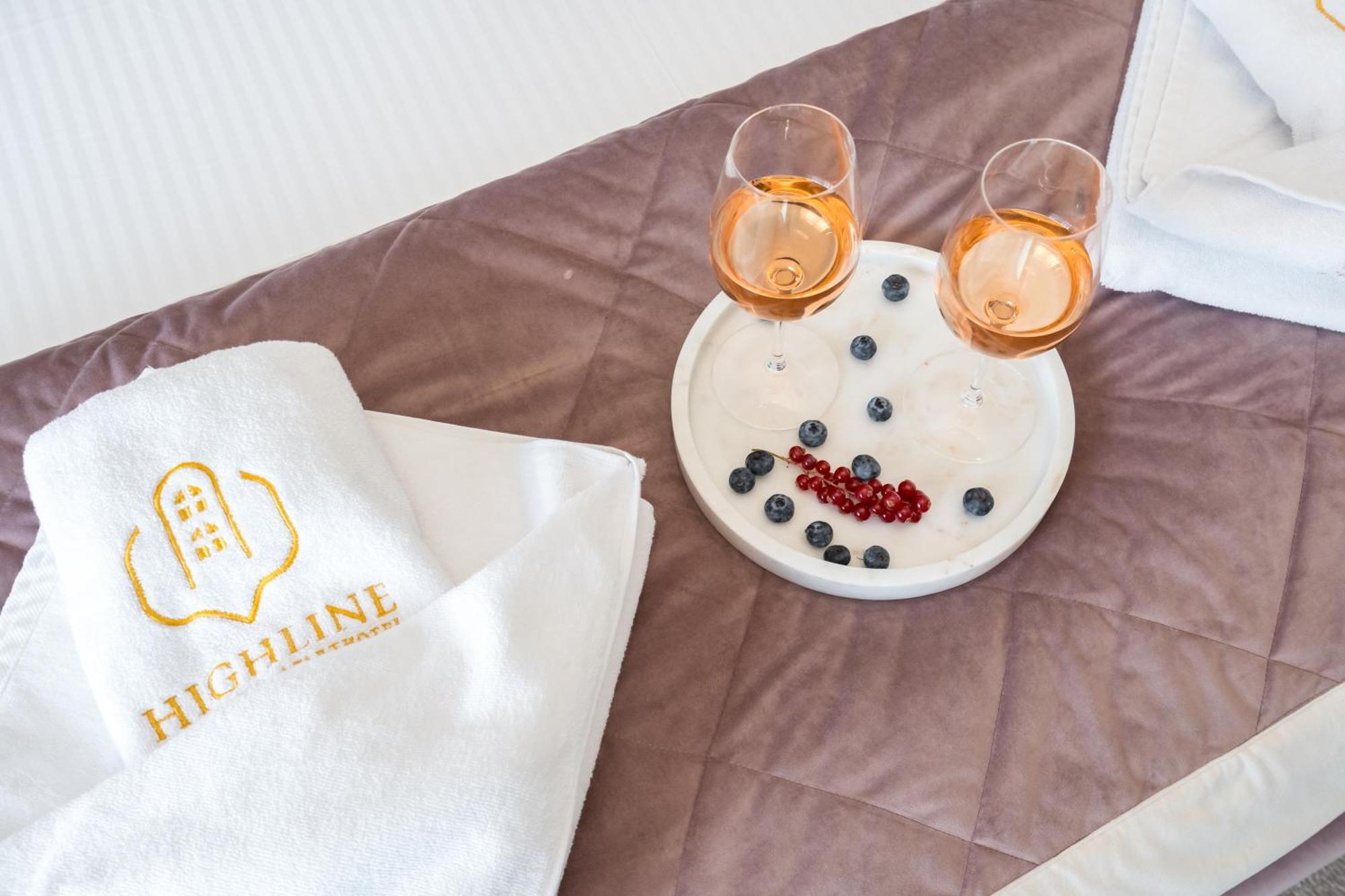 Highline Downtown Residences 6 Persons Family Apartment Bucureşti Ngoại thất bức ảnh