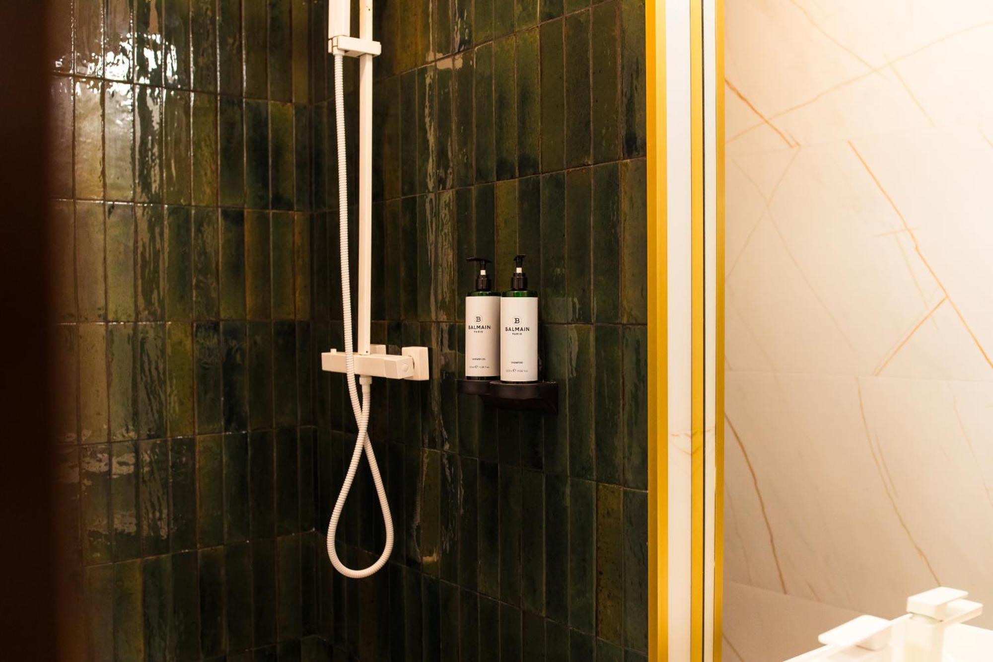 Highline Downtown Residences 6 Persons Family Apartment Bucureşti Ngoại thất bức ảnh