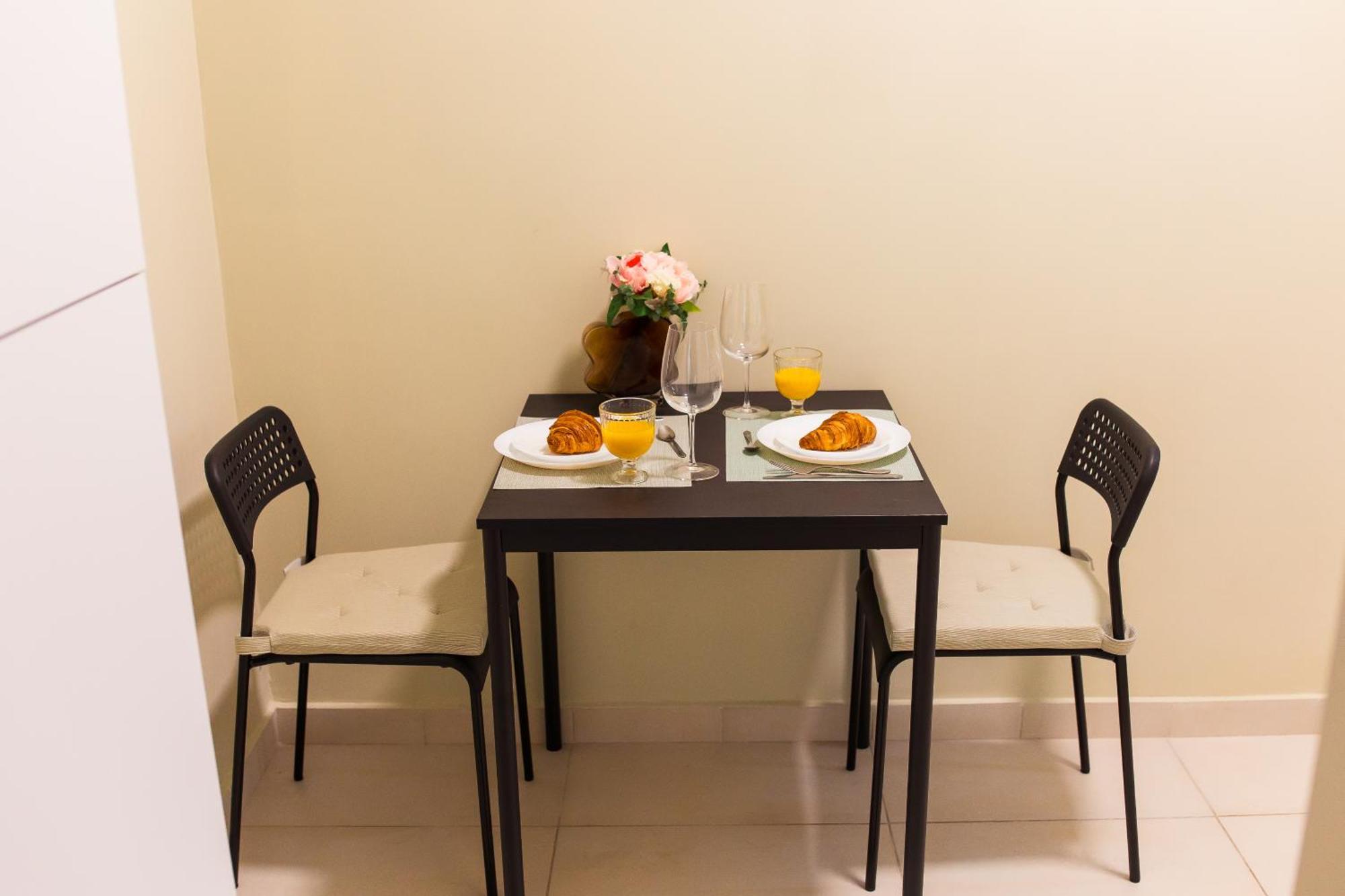 Highline Downtown Residences 6 Persons Family Apartment Bucureşti Ngoại thất bức ảnh